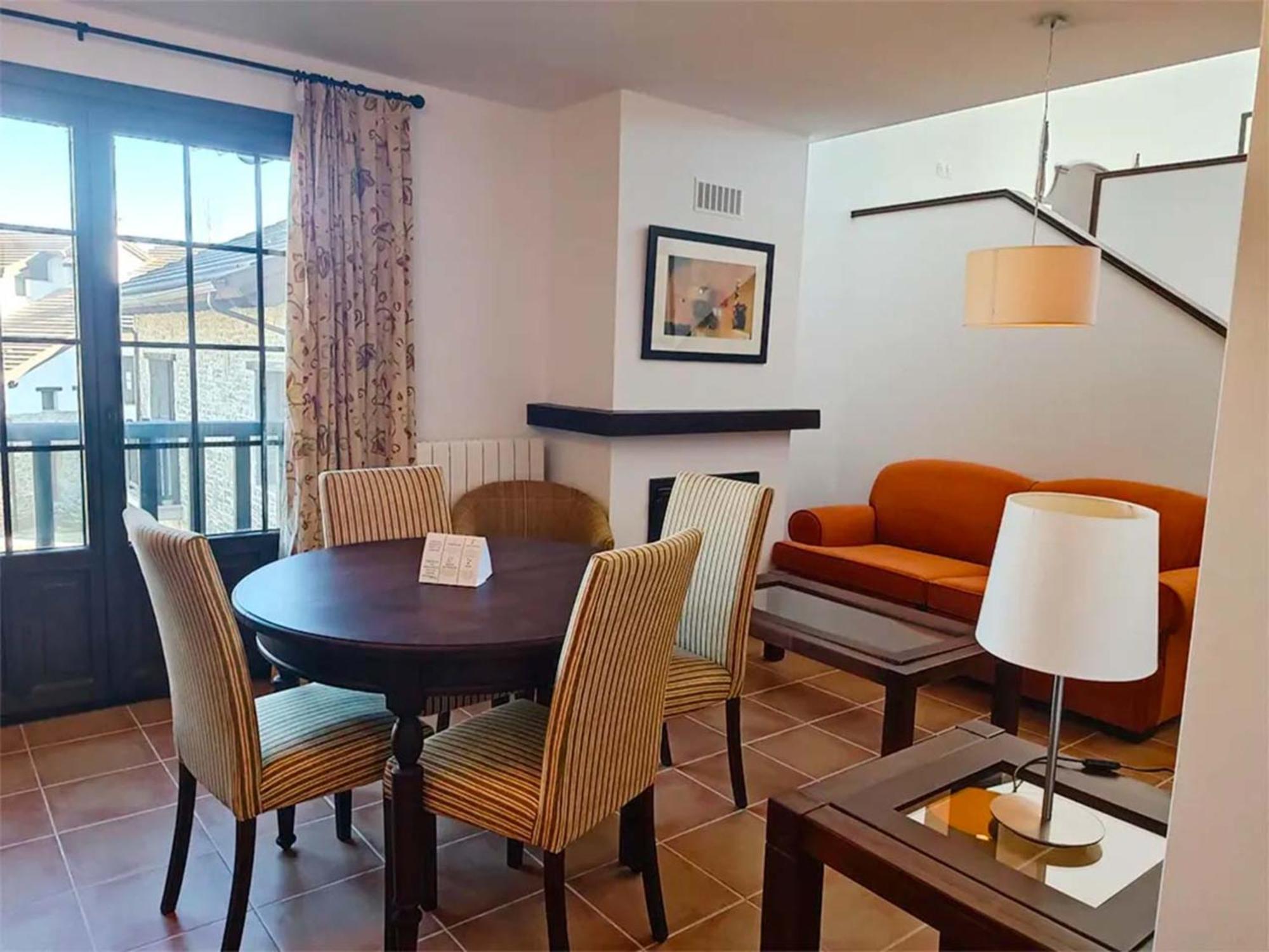 Apartamentos Jaca Badaguas 3000 Екстериор снимка