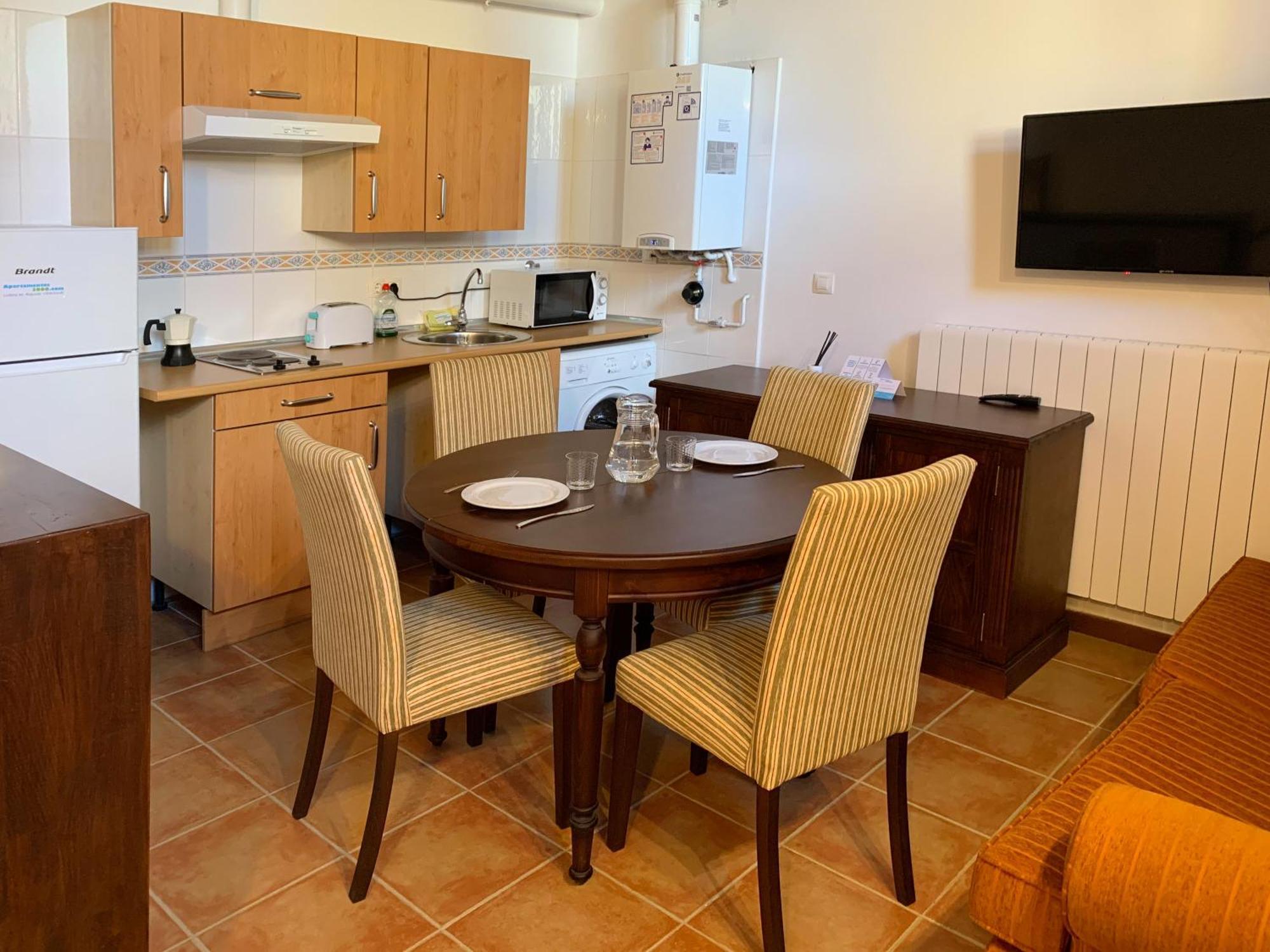 Apartamentos Jaca Badaguas 3000 Екстериор снимка
